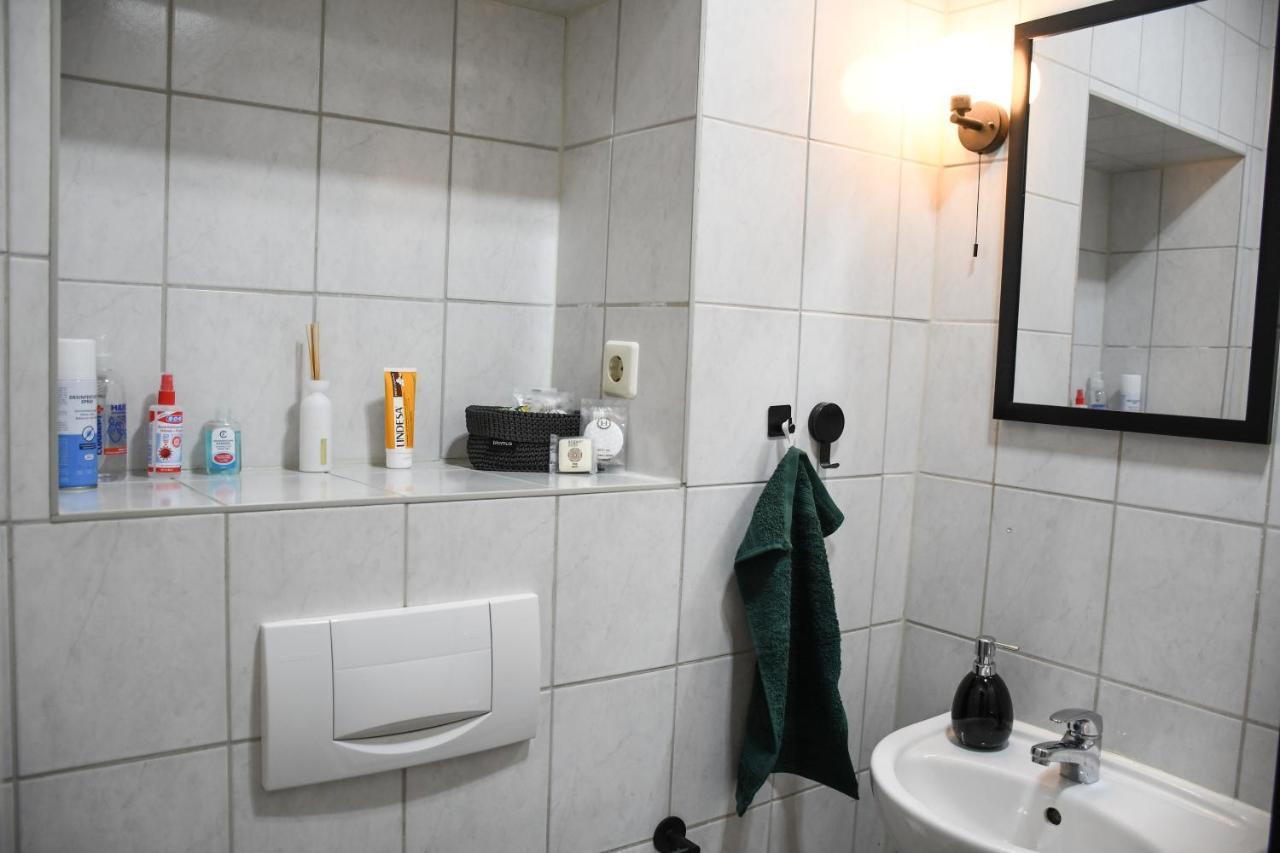 Moderne Ferienwohnung In Direkter Naehe Zur Uni, Netflix Gratis, Wlan, Waschmaschine, Geschirrspueler, Zentrum, Chemnitz Luaran gambar
