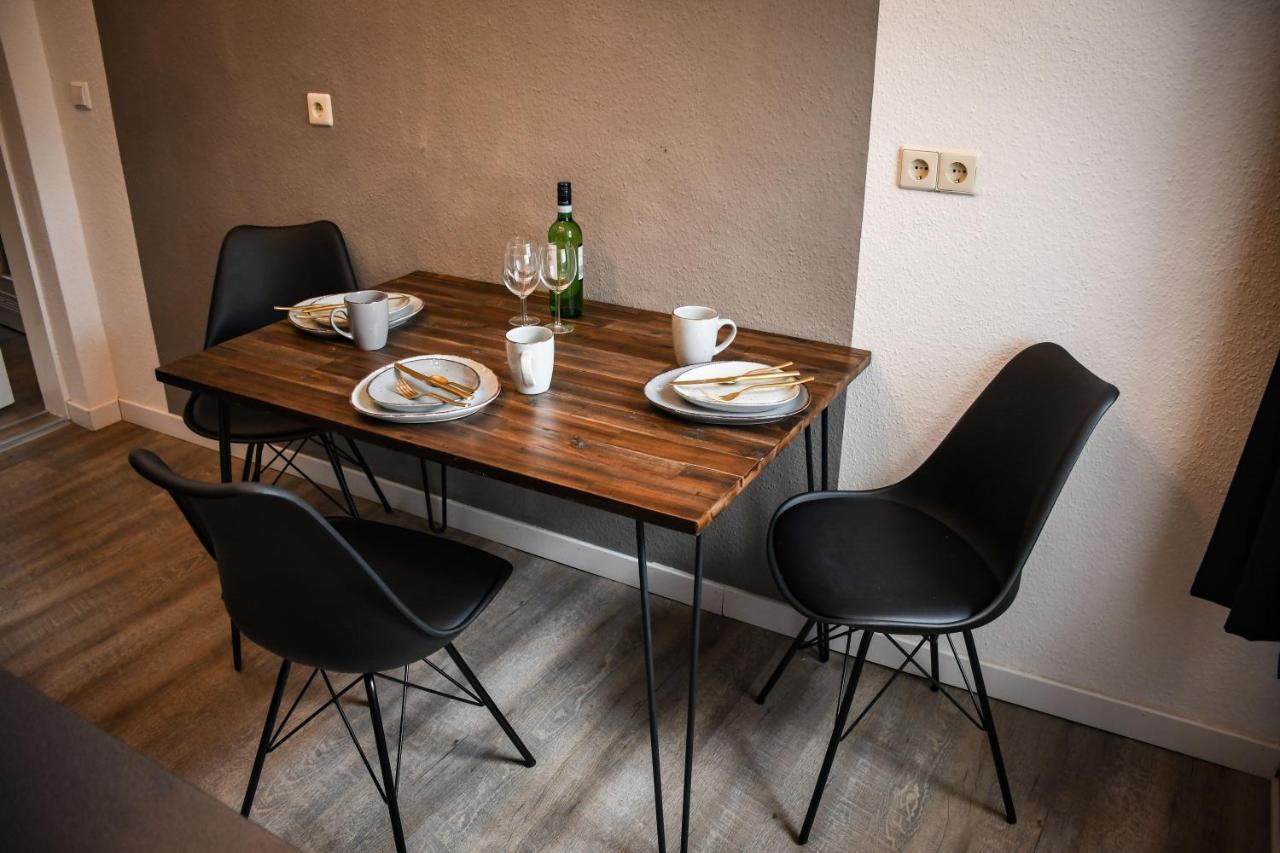 Moderne Ferienwohnung In Direkter Naehe Zur Uni, Netflix Gratis, Wlan, Waschmaschine, Geschirrspueler, Zentrum, Chemnitz Luaran gambar